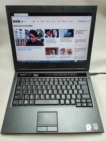 Photo of free Small old lightweight laptop running lightweight Linux (Bishopston BS7) #1