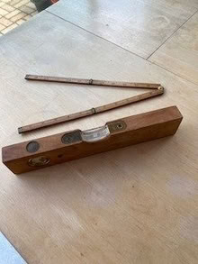 Photo of free Spirit level and folding ruler (Mitcham's Corner CB4) #1