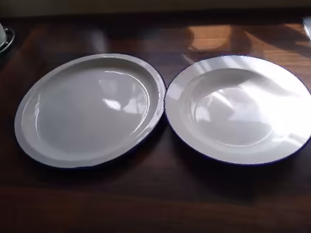 Photo of free 2 enamel camping plates (GU51) #1