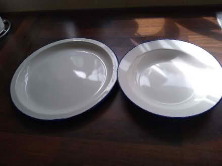 Photo of free 2 enamel camping plates (GU51) #1
