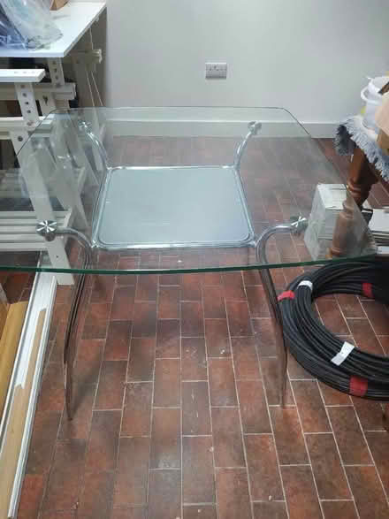 Photo of free Glass topped table (Henley-on-Thames RG9) #1
