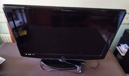 Photo of free Digitrex 32 inch TV working. (Tinshill LS16) #1