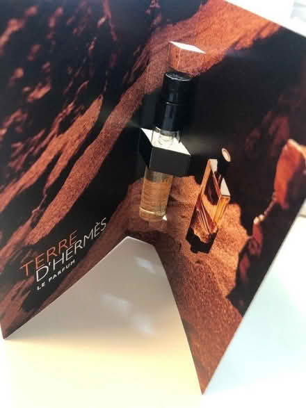 Photo of free Terre D’Hermes Le Parfum 2ml Sample (Hyde Lea ST17) #2