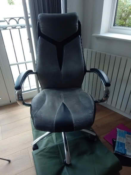 Photo of free Office chair (with wheels) - used but working fine (Oxford OX1) #1