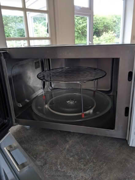 Photo of free Microwave oven (Wotton-u-Edge GL12) #2