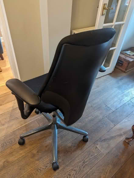 Photo of free Office chair (Henley-on-Thames RG9) #1