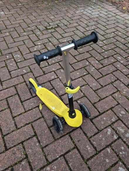 Photo of free First scooter for tiny kids (Carrick Knowe EH12) #1