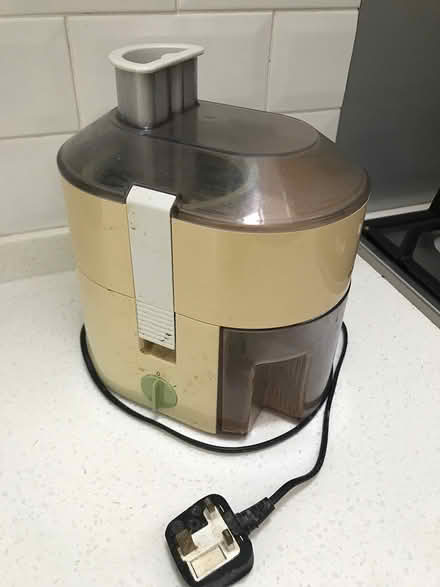 Photo of free Electric juicer (Haslemere Surrey) #1