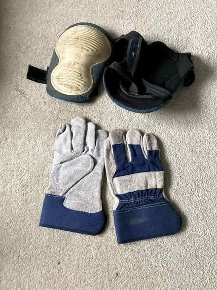 Photo of free Work gloves and knee pads (Stoke Holy Cross NR14) #1