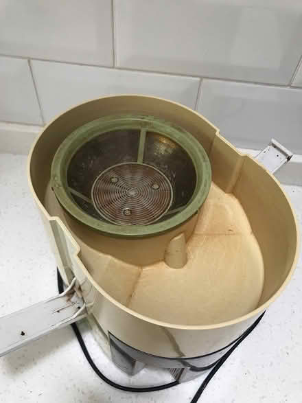 Photo of free Electric juicer (Haslemere Surrey) #2