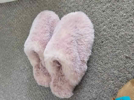 Photo of free Fluffy slippers size 5 (Kenilworth Road DE5) #1