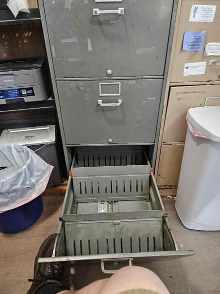 Photo of free HD 3 drawer legal file cabinet (Poughkeepsie) #3