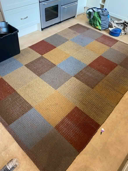Photo of free Large colourful rug (TQ2) #2