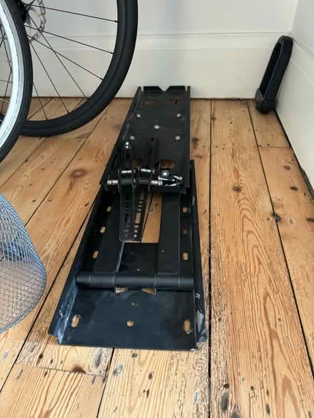 Photo of free Large heavy duty tv bracket (Leigh-on-Sea) #1