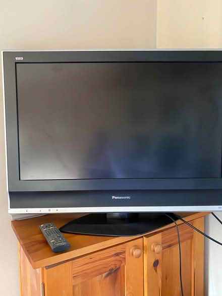 Photo of free 32” tv with control (Halifax HX4) #1