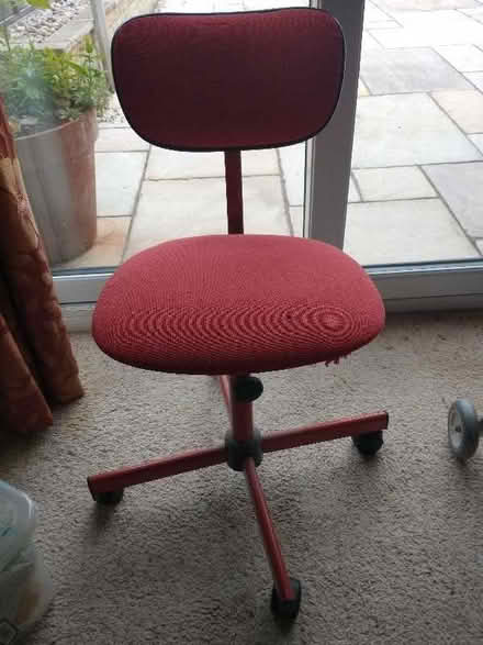 Photo of free Swivel chair (Elmbridge GL2)