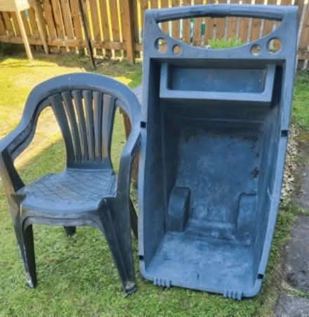 Photo of free 2 chairs and a wheel barrow (Townhill KY12) #2
