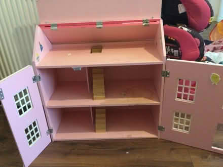 Photo of free Pink doll house (Shoreham by sea) #1