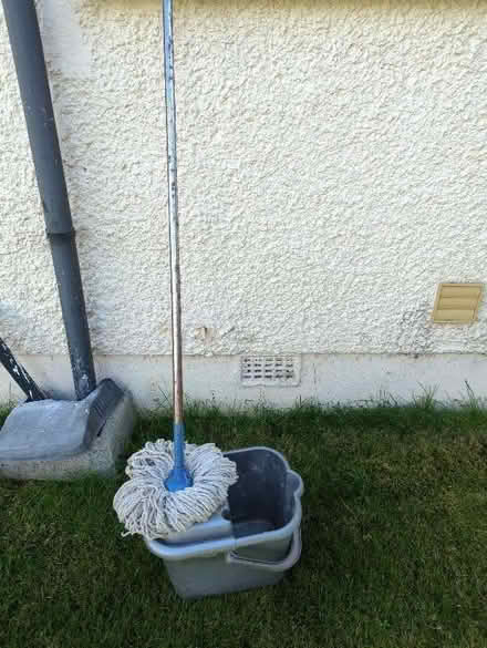 Photo of free Mop and bucket (Kidlington OX5) #1