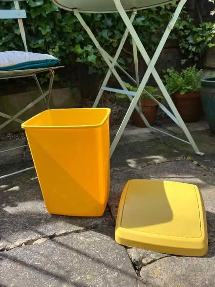 Photo of free Small plastic swing-top bin (Wirksworth DE4) #2