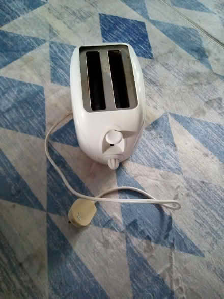 Photo of free Toaster (Blackford Bridge BL9) #2