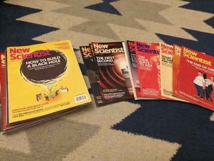 Photo of free 35 copies of new scientist (Gallowflat G73) #1