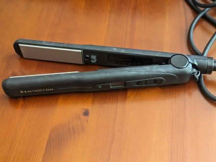 Photo of free Remington Protect & Shine Hair Straighteners (Sharmans Cross B91) #3