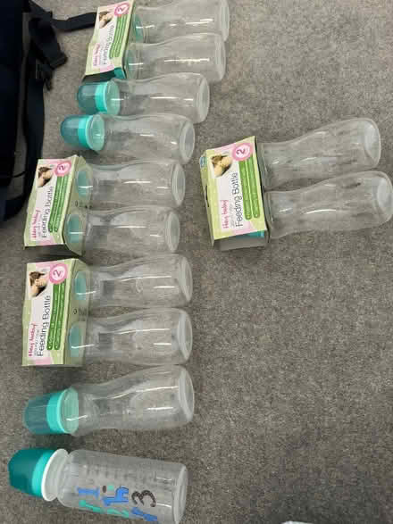 Photo of free Baby bottles (Roehampton SW15) #1