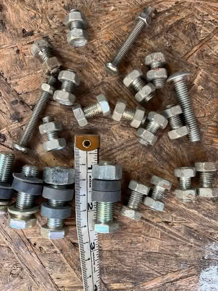 Photo of free Various nuts and bolts (Abingdon-on-Thames OX14) #1