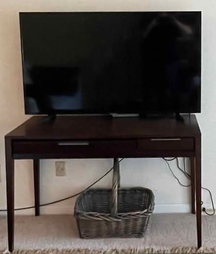 Photo of free Computer Desk (Crescent Hill-Clifton area) #1