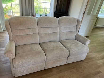 Photo of free 2-seater and 3-seater sofas (Bedford MK42) #4