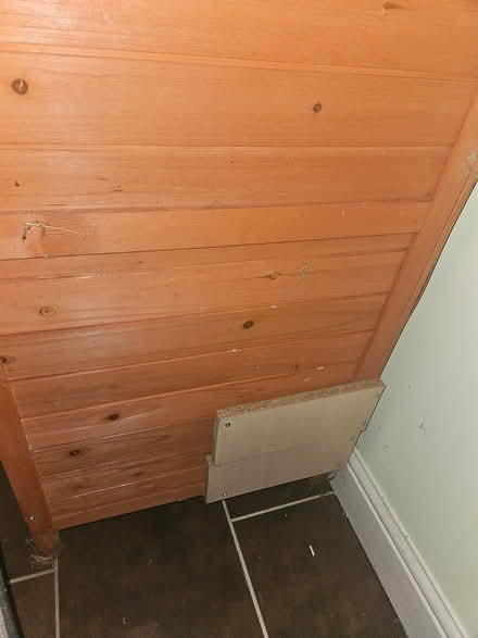 Photo of free Hideaway Hutch 5ft (Welling) #1