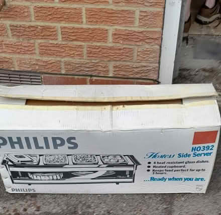 Photo of free Philips Hostess Side Server in original box (Whitegrove RG42) #1