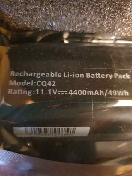 Photo of free Laptop adaptor and battery (Woodside SE25) #1