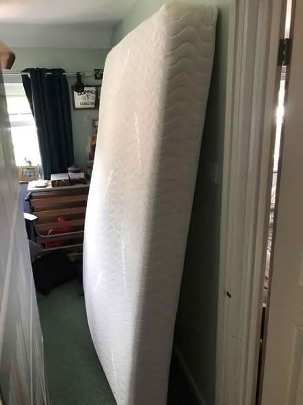 Photo of free King size memory foam mattresses (Tilehurst) #1