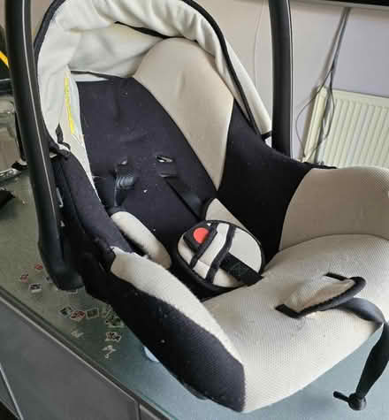 Photo of free Baby car seat (M12) #1