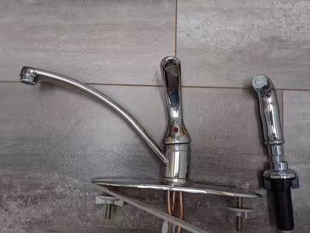 Photo of free Delta 4-hole kitchen faucet/sprayer (Englewood) #3