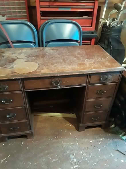 Photo of free Wood Desk (North Side of Phoenixville) #1