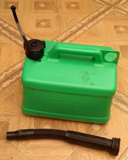 Photo of free Petrol can (Walkers Heath B38) #1
