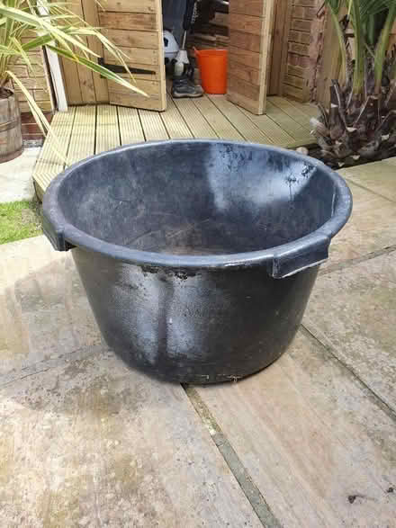 Photo of free Big plant pot - Veggie grow pot? (Catterick Garrison DL9) #2