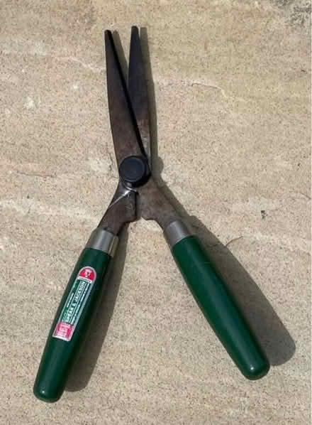 Photo of free Garden shears (N10 near Colney Hatch Lane) #2