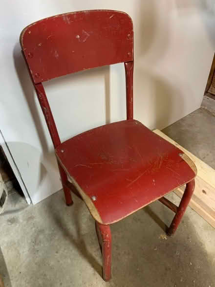 Photo of free Small antique wooden chair (Near 141 and Dutchmill) #2