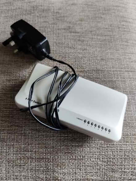 Photo of free Ethernet switch (Chesham HP5) #1