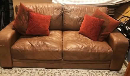 Photo of free Leather 3 seater Sofa (Wimbledon Village SW19) #1