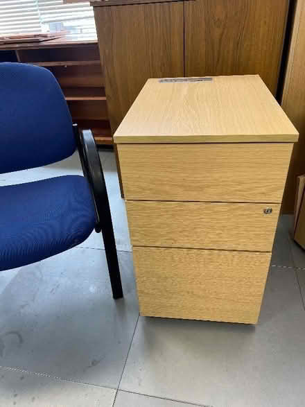 Photo of free office furniture and equipment (New England Quarter BN1) #3