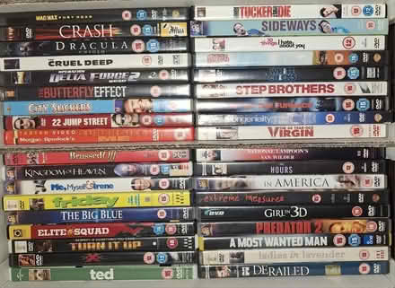 Photo of free +/- 1000 DVD's (EN4) #1