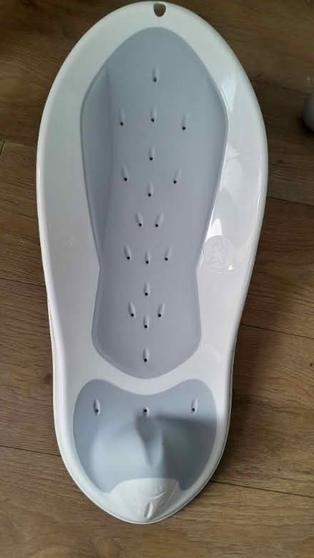 Photo of free Baby bath seat (Bare LA4) #1