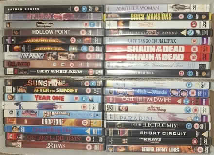 Photo of free +/- 1000 DVD's (EN4) #2