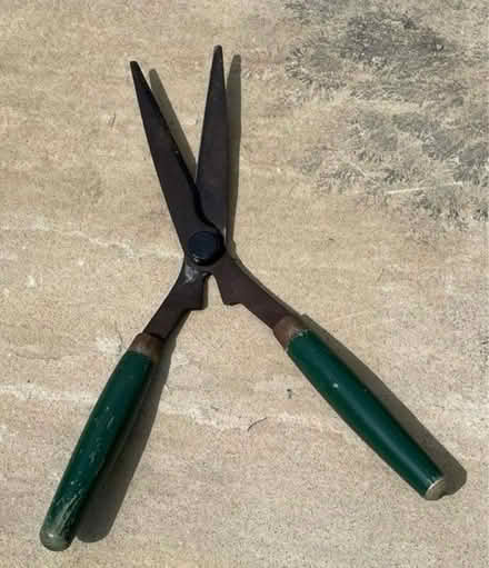 Photo of free Garden shears (N10 near Colney Hatch Lane) #1