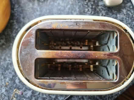 Photo of free Toaster (Batchwood/ New Greens AL3) #2